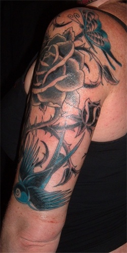 I'll take the Thorns half sleve of roses n thorns