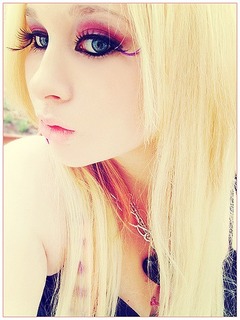 BrokenAnnaDoll